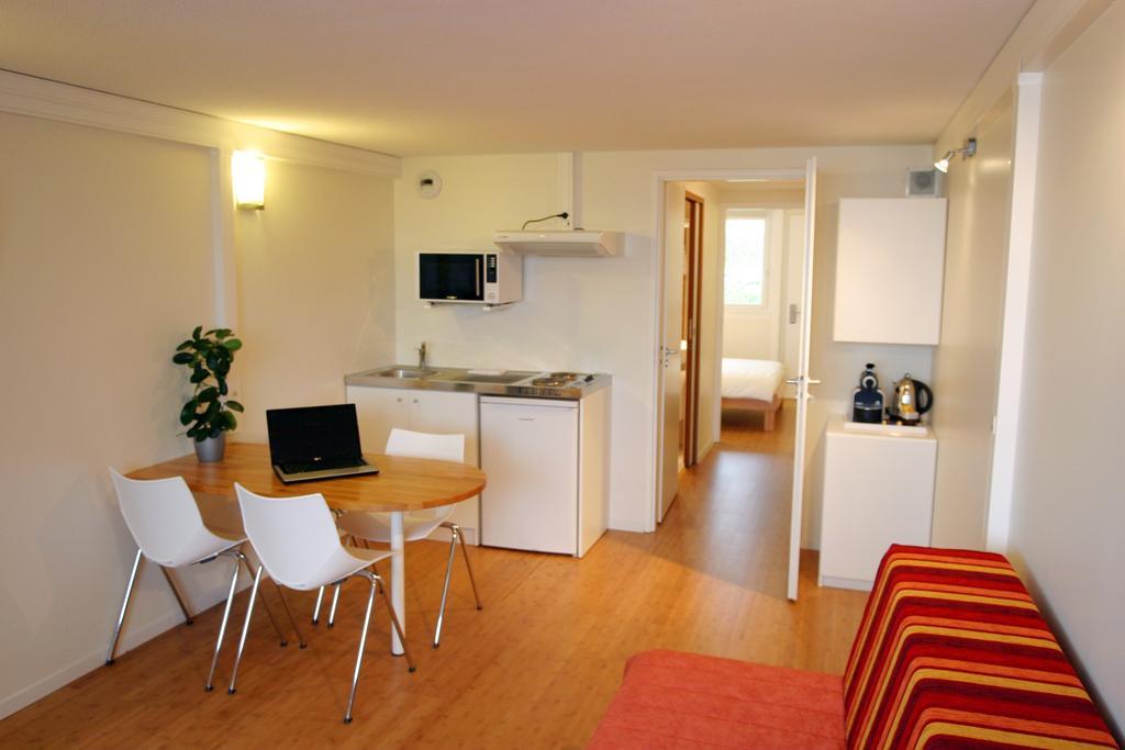 Hotel Pierre Blanche Chatillon-en-Michaille الغرفة الصورة
