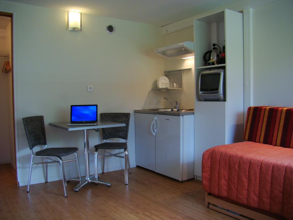 Hotel Pierre Blanche Chatillon-en-Michaille المظهر الخارجي الصورة
